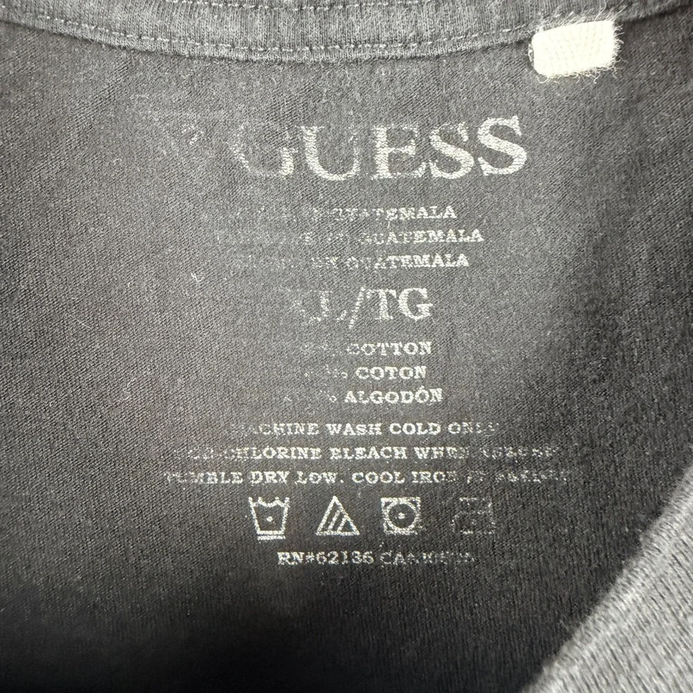 Guess Rio South America Men's XL Graphic T-Shirt Black - Picture 3 of 6